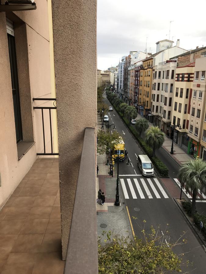 Az El Balcon De Conde De Aranda Lägenhet Zaragoza Exteriör bild